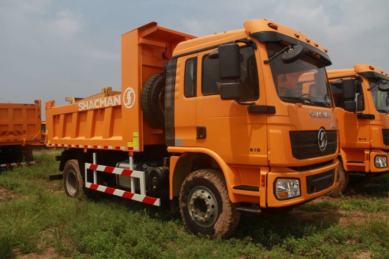 4x2 SHACMAN L3000 Dump Truck 180HP Euro II Heavy Equipment Dump Truck