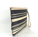 The new European and American fashion female striped knit wrist portable Clutch