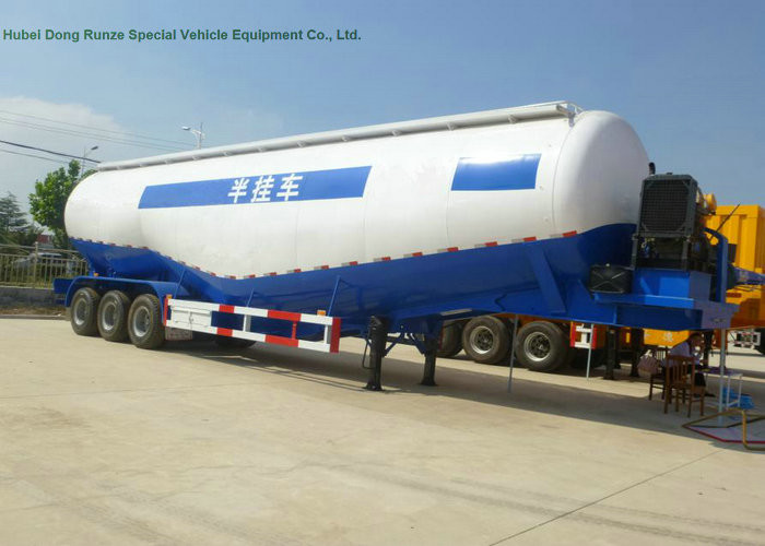 55-70cbm Tri Axle Bulk Cement Tank Trailer With Diesel Engine For Dry Powder Meterial