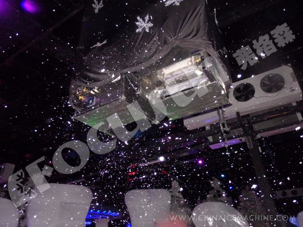 4.5T Snow Falling Machine for Large Scale Snow Production in Industrial Environments