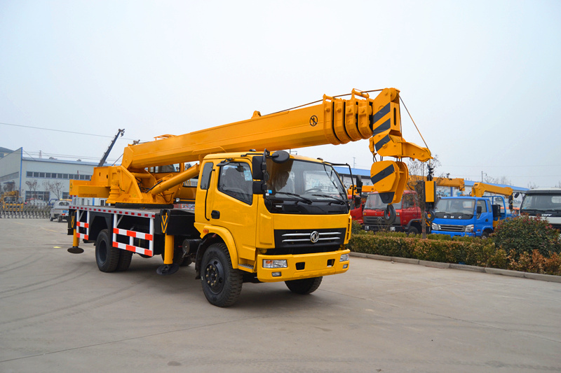 China Truck Crane Supplier Sale 6 Ton Hydraulic Mobile Truck Cranes