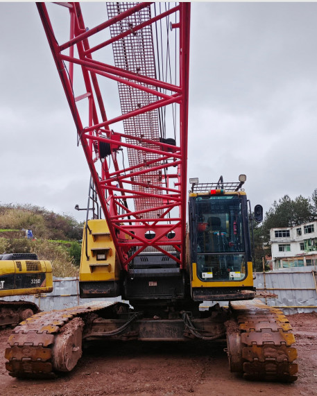 Extremely Efficient SCC550A 50 Ton Mobile Hydraulic Crawler Crane Heavy Lifting Equipment