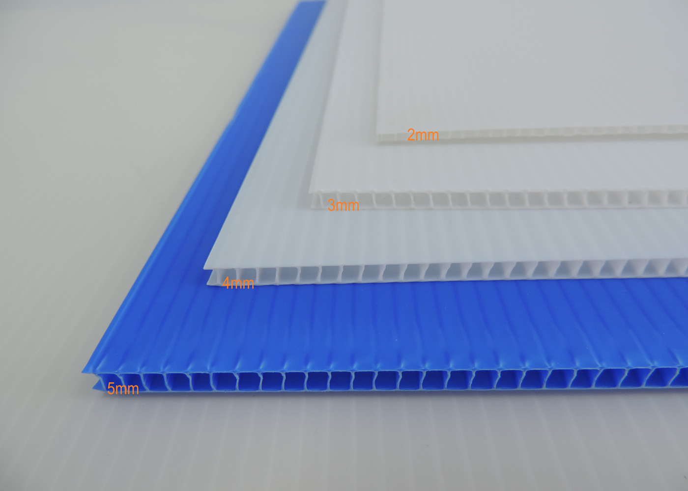 610x920mm Hollow Core Plastic Sheets , PP Corrugated Plastic Board