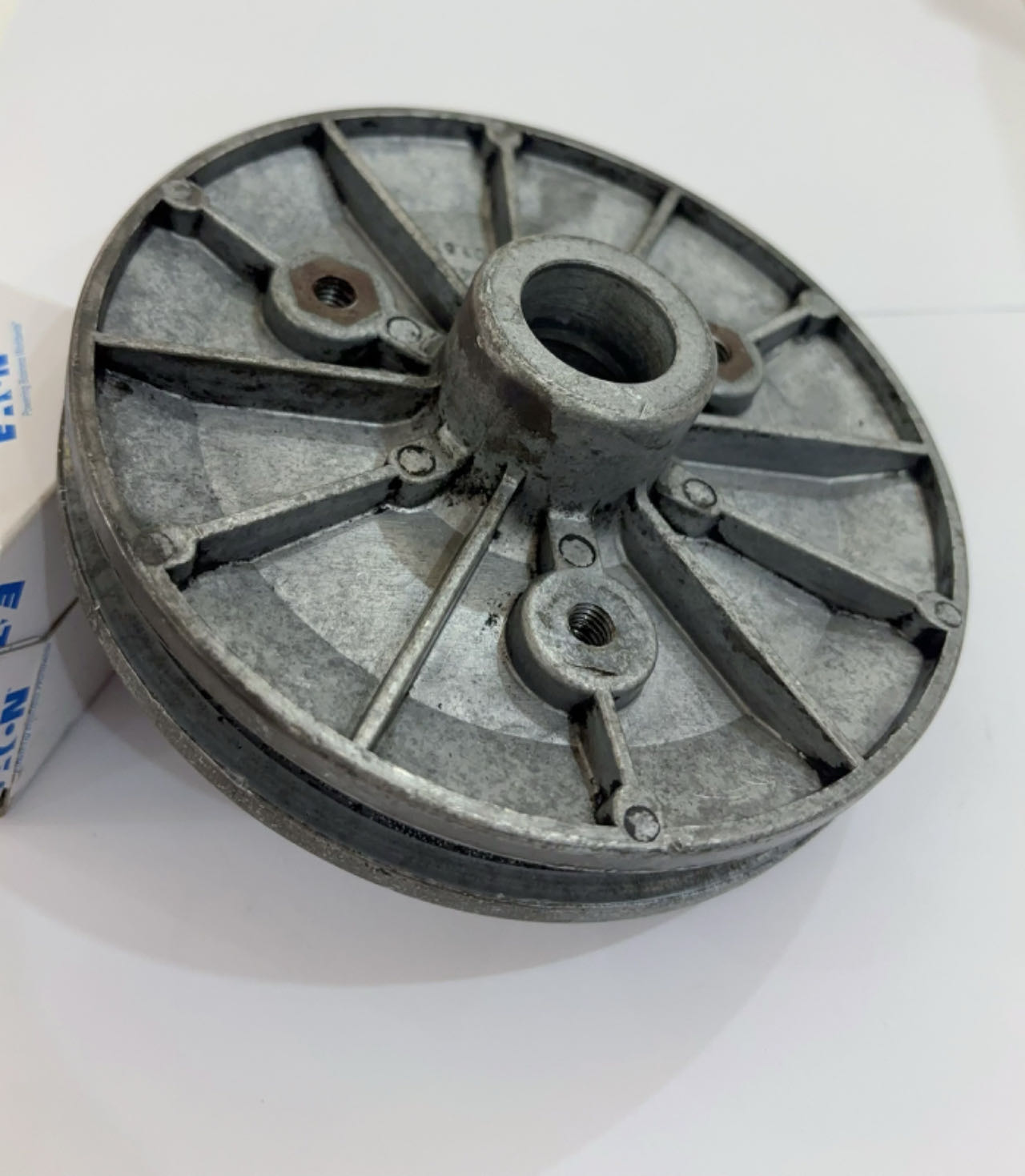 Sturdy Wheel for Oil Pump Belt of Paper Cutting Machine Spare Parts Used Weight KG 0.6
