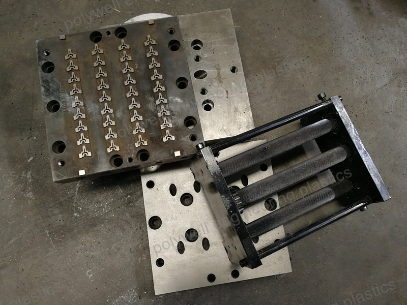 PA66 Heat Insulation Strip Plastic Moulding Dies Extrusion Tools