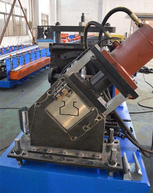 Galvanized Steel S235JR Rack Roll Forming Machine Chain Driven Multi Language