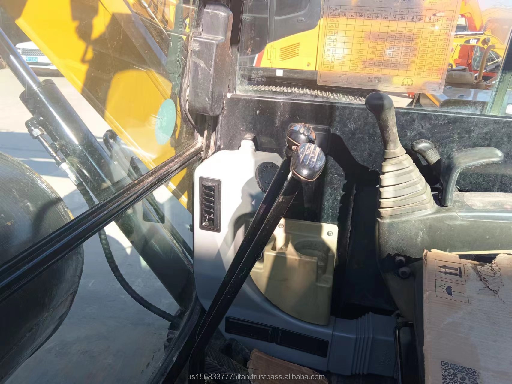 Used Excavator Harga Excavator Caterpillar Cat 305.5E2 34.1 kW Machine Weight 6000 KG