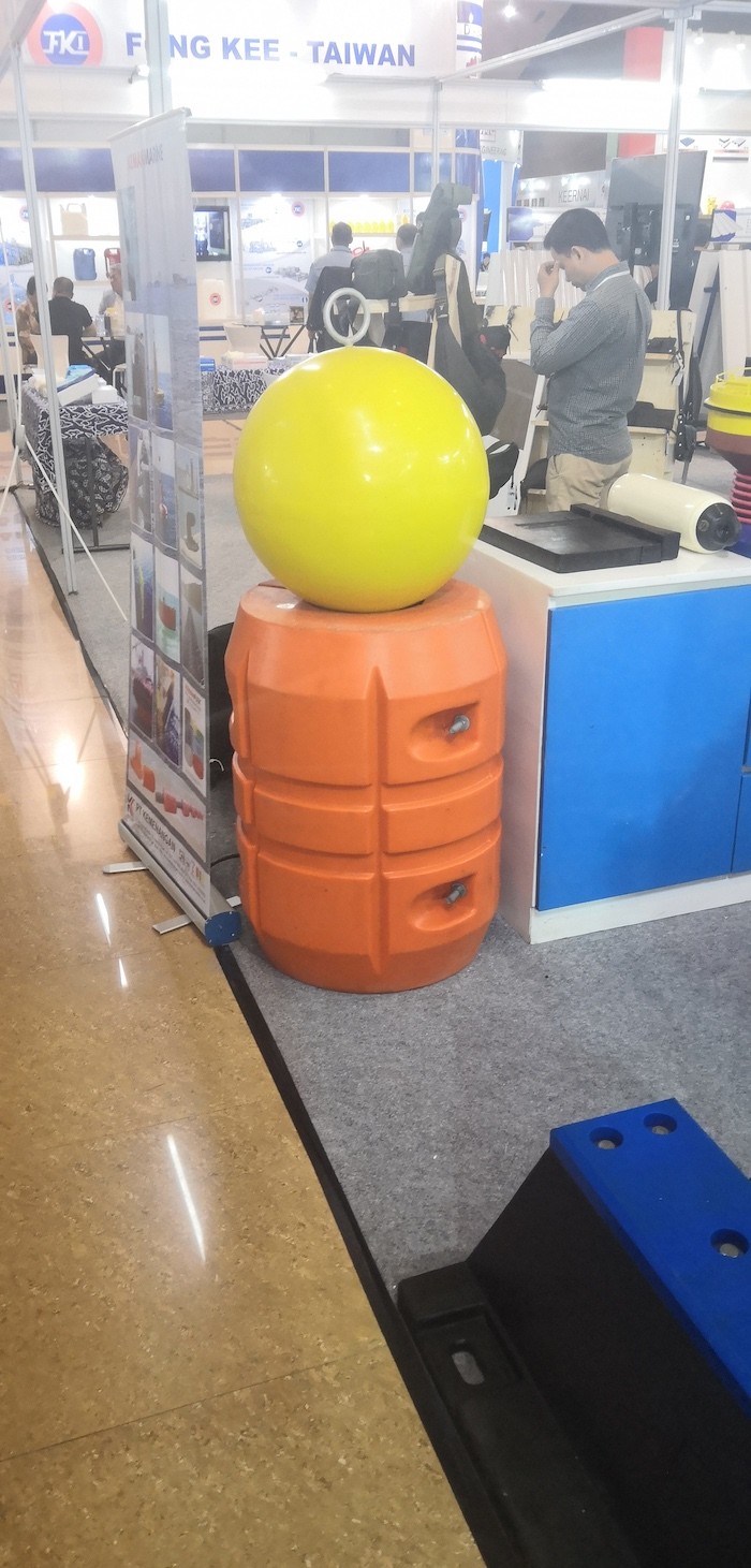 Plastic Rotomoulding Mold For Marine Floater Floating Pontoo Dredge Floating Pipe