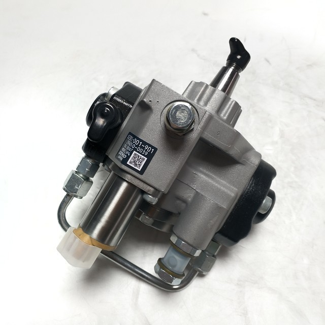 Diesel Common Rail Fuel Pump J08E For Truck Excavator