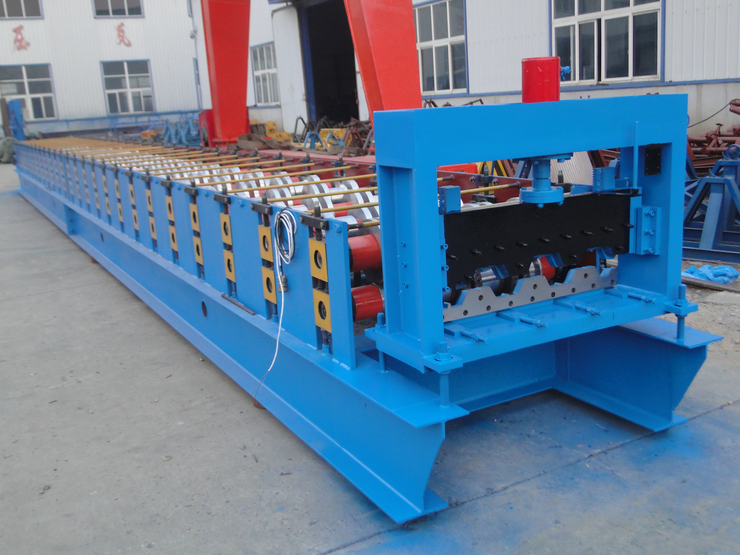 3T Metal Deck Roll Forming Machine For Color Steel Sheet 12m/min
