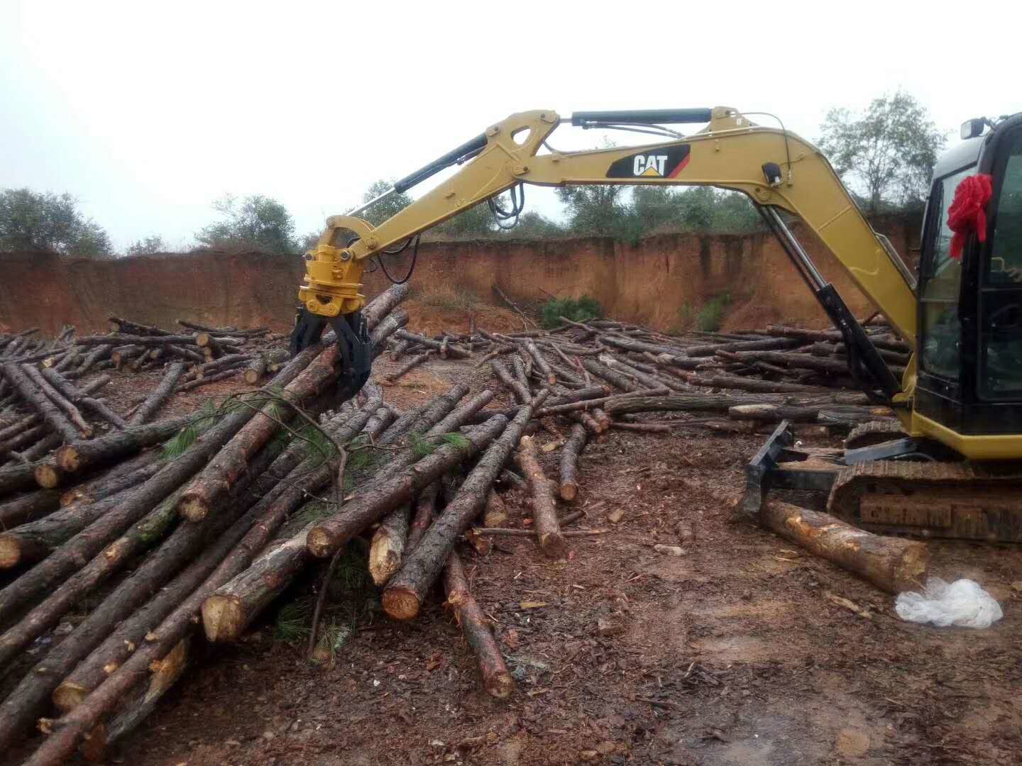 Abrasion Resistant Grapple Attachment For Excavator Light Weight Backhoe Log Grapple