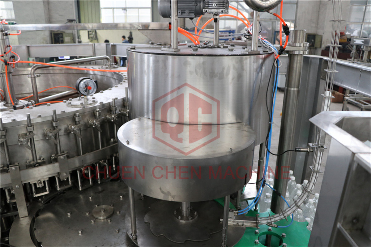 60-60-15 Carbonated Soft Drink Filling Machine For 330ml-1500ml Bottle