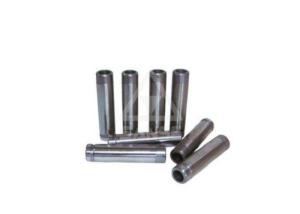 Quality NISSAN Engine Parts FD33 Engine Intake Exhaust Valve Guide , Excavator Engine Parts wholesale