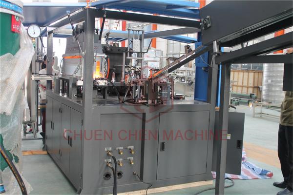 Sliding Preform Delivery Bottle Blow Mould Machine / PET Bottle Stretch Blowing