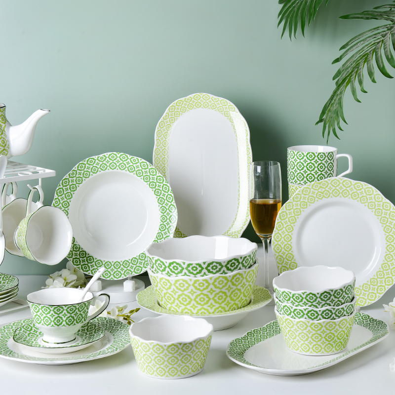Luxury Thin Porcelain Ceramic Coffee Cup and Saucer Set Perfect for Business Gifts