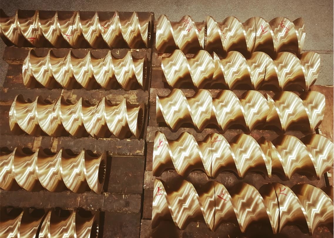 Aluminium Bronze Extruder Screw Element 2 Flighted Wear Resistance For Pet Food Factory