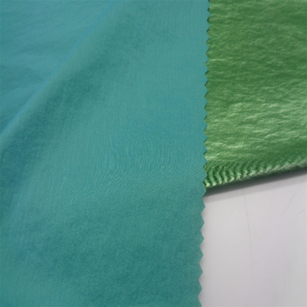 101 GSM Waterproof Nylon Fabric 50DX50D Used For Windbreakers Foiled