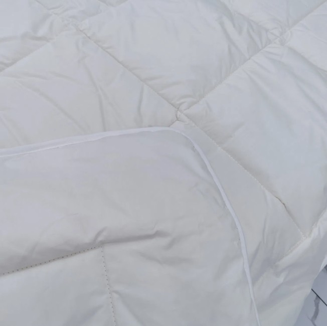 100% Cotton Fabric with Polyester Filling Comforter Binding
