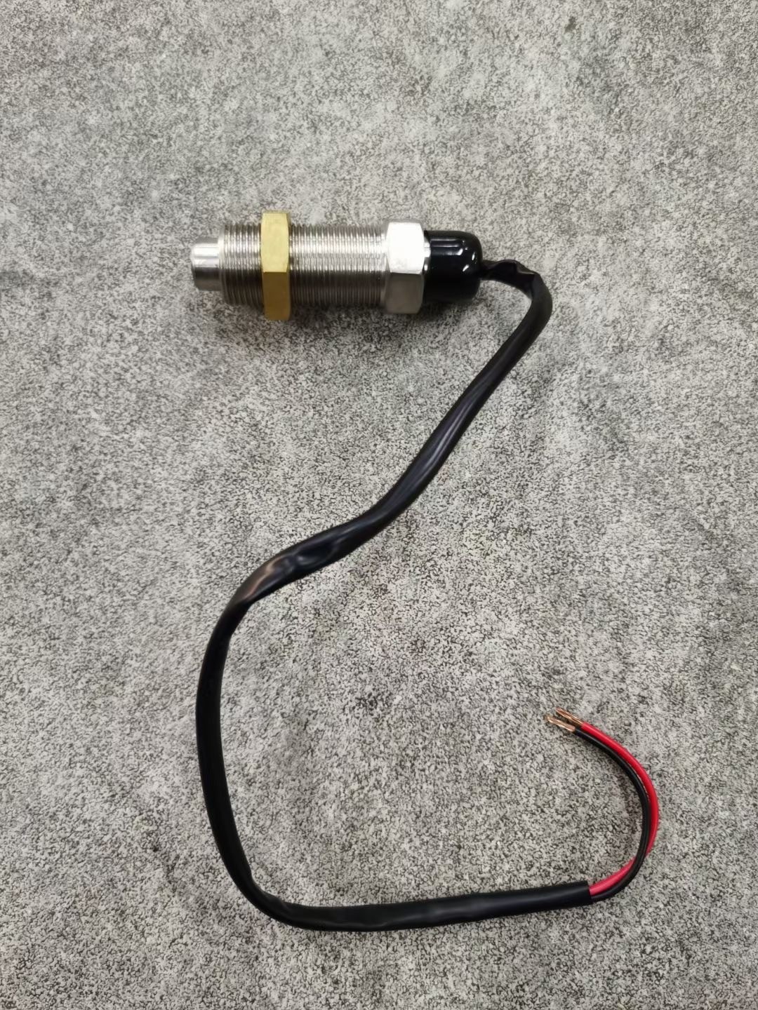 B3.3 Cummins Engine Parts Speed Sensor 8980521221 8-980521221