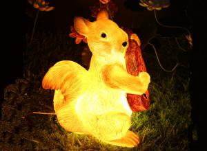 Quality LED squirrel modeling lights resin waterproof landscape animal outdoor park lamp wholesale