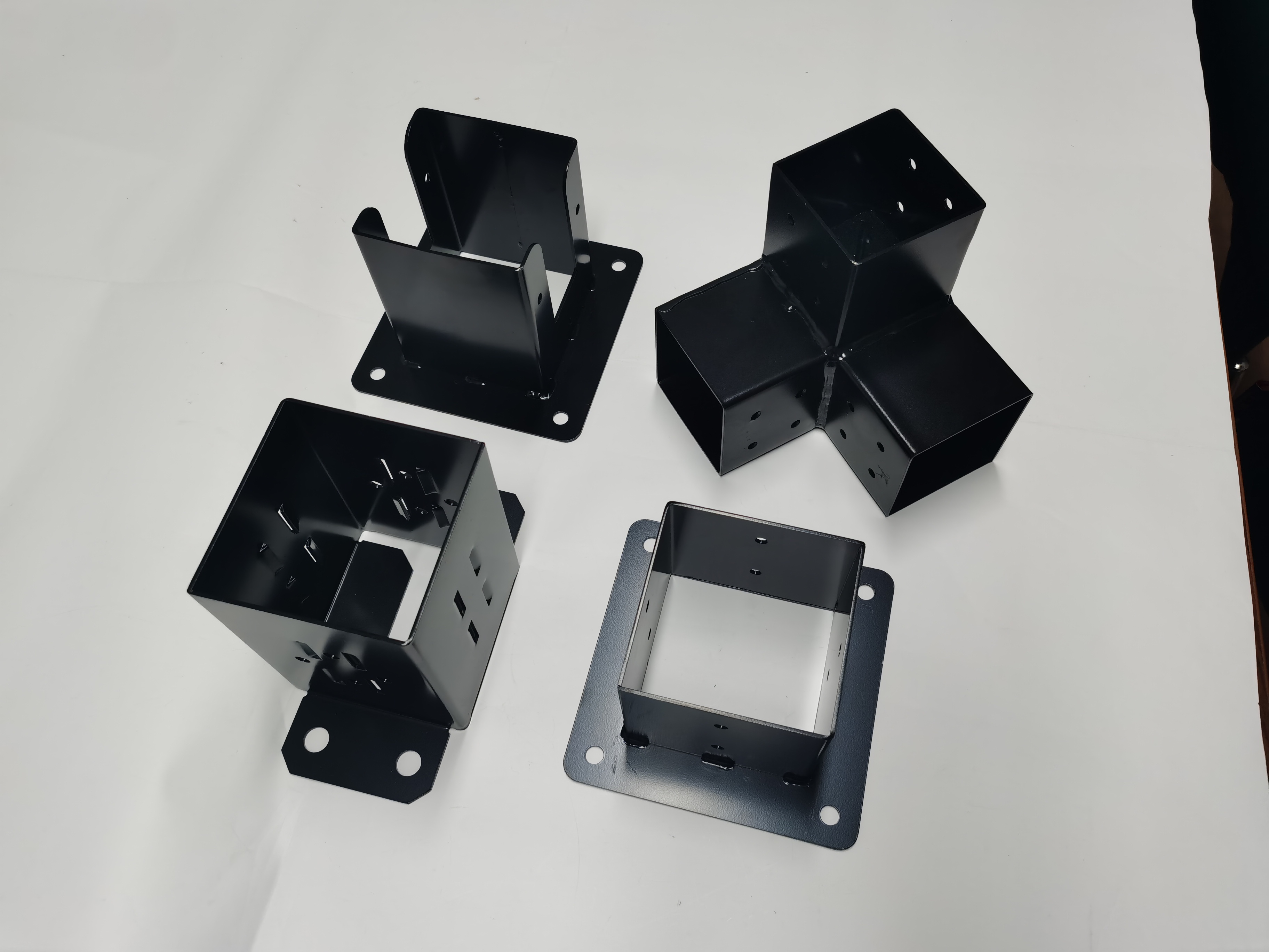 4x4 Q235B Steel Pergola Corner Bracket for Corrosion and Rust Resistant Extension
