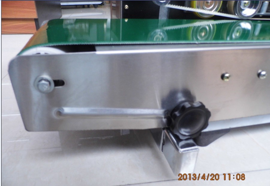Continuous Band Vertical Sealing Machine For Liquid Detergent