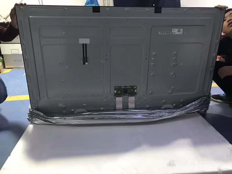 LG 65 Inch Extra Large Computer Monitor LC650EQF-PHF1 UHD 450CCD 97P Massive TV Screens