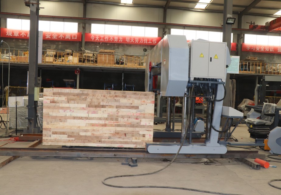 55KW Electric Bandsaw Sawmill 2000mm Heavy Duty 4 stand columns Large Horizontal Log Cutting Saw Mill Machine