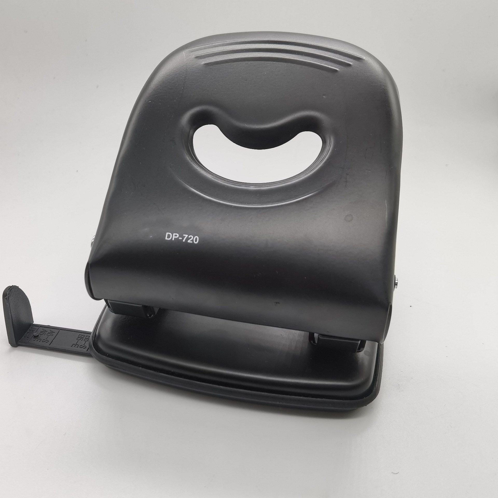 Portable 40 Sheets Pneumatic 2 Hole Puncher for Paper No. of Holes 2 80mm