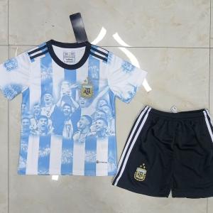 Quality Quick Dry Kids Soccer Jerseys 120gsm Custom Name Football Jersey wholesale