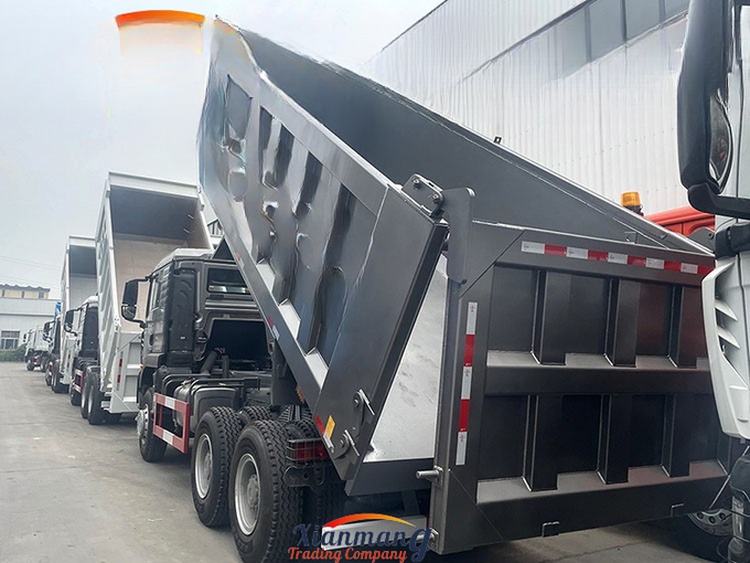 Used/ National Heavy Truck HOWO TX Tipper Truck 400 Horsepower 8X4 6X4 Dump Truck