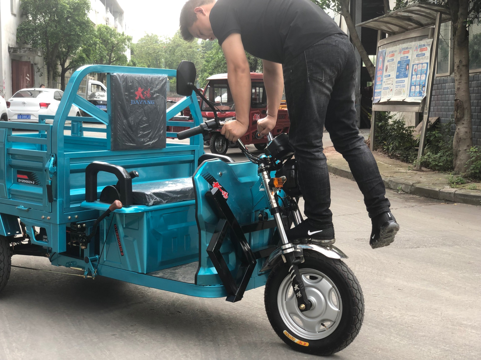 18-Level Controller 1000W Three Wheel Electric Scooter Tricycle For Adult Blue
