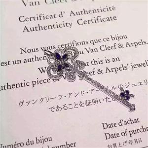 Quality full diamonds of dradonfly key necklace 18kt gold with white gold or yellow gold wholesale