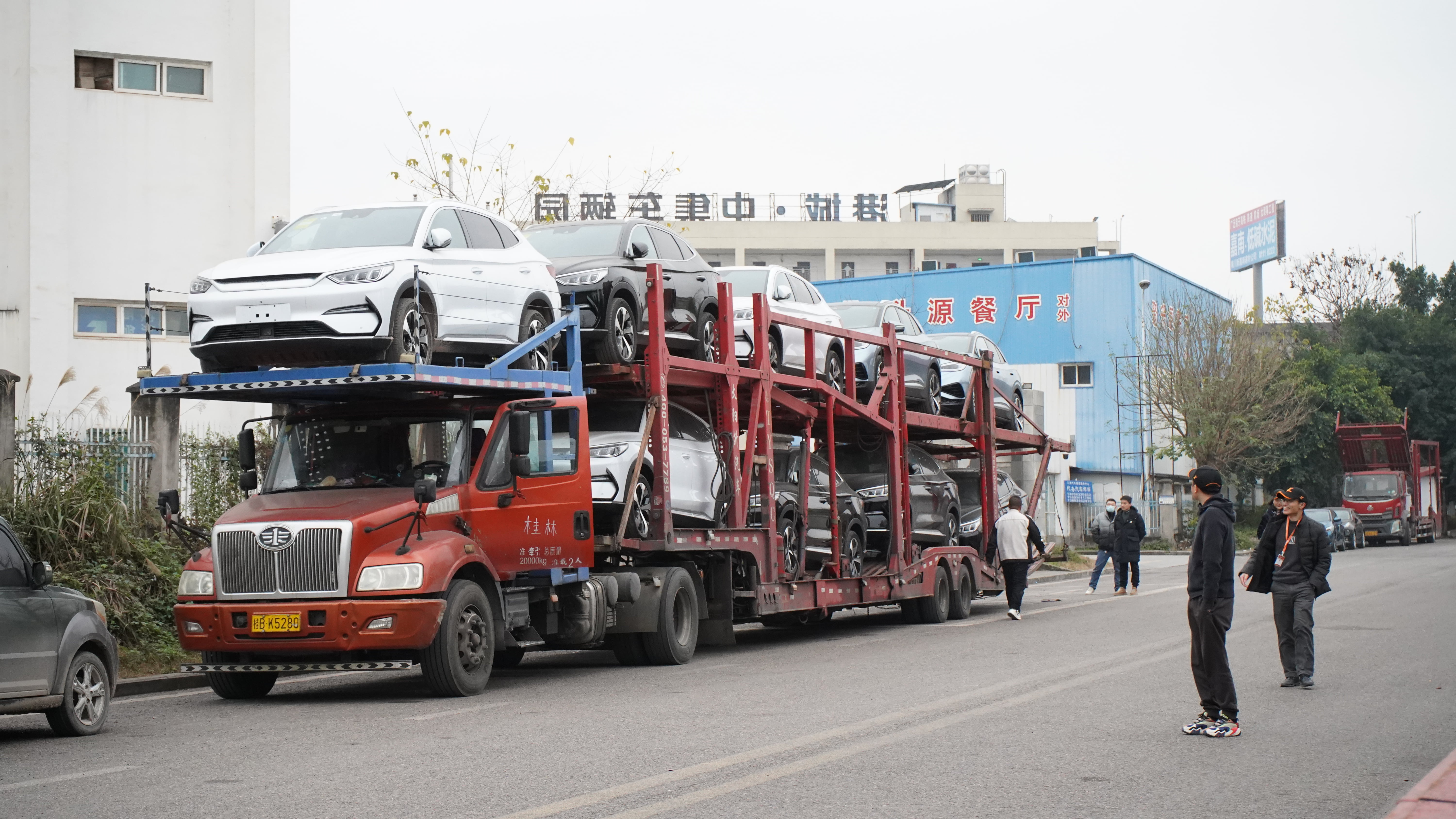 Electric Car Geely Zeekr 001 2023 2024 YOU ME WE EV Car 100kWh 670KM AWD 0km Used Cars Zeekr Auto Sports New Energy Vehicles