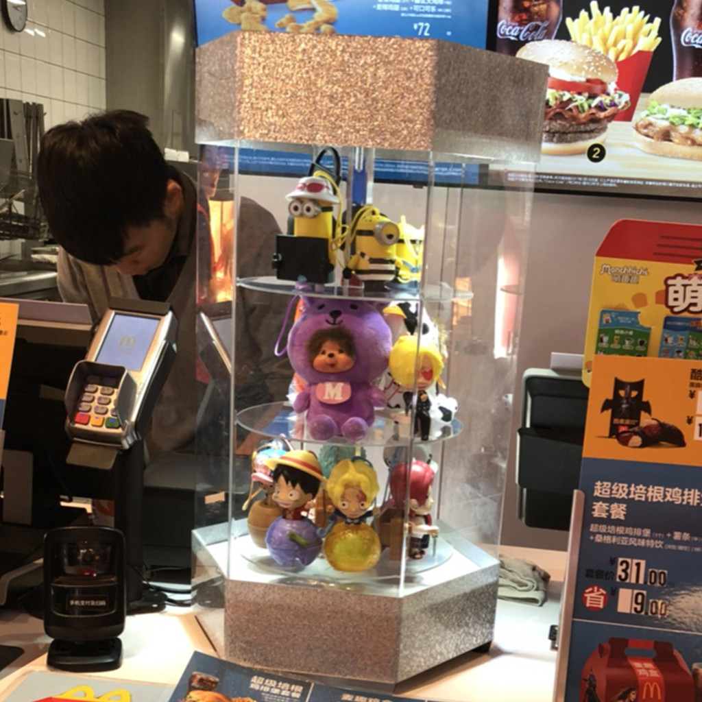 Multi Color Rotary Acrylic Retail Display Stands 4 Storey High Strength Titanium Alloy Material