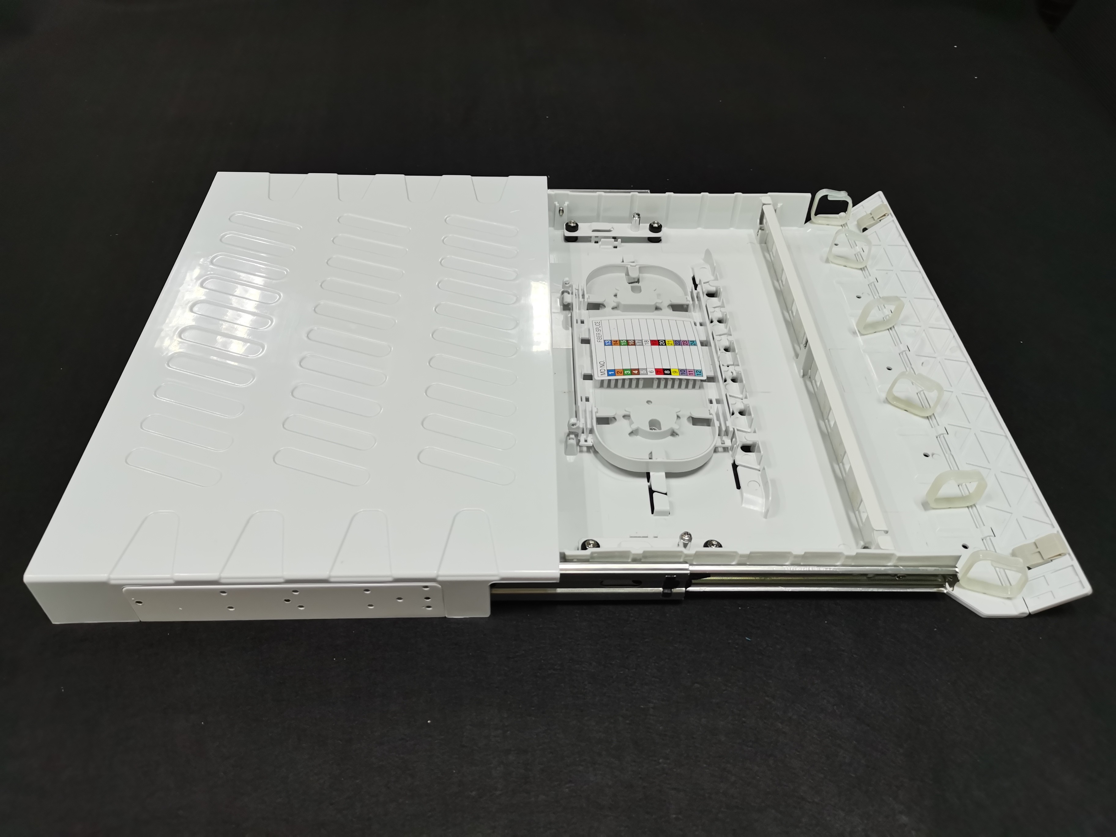 48fo Plastic Fiber Optic Patch Panels 2U FTTB 19 Inch 96 Cores CATV LC