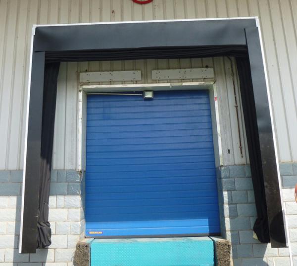 Warehouse Inflatable Dock Shelter Prevents Outdoor Heat Entering Freezing