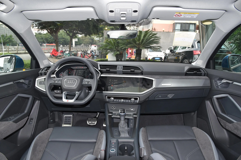 Q3 Sportback 2024 2023 35 40 45 TFSI RS 5 Seats Compact SUV 200km/h 1.5 2.0 T Gasoline Petrol Car for Audi LED Headlight