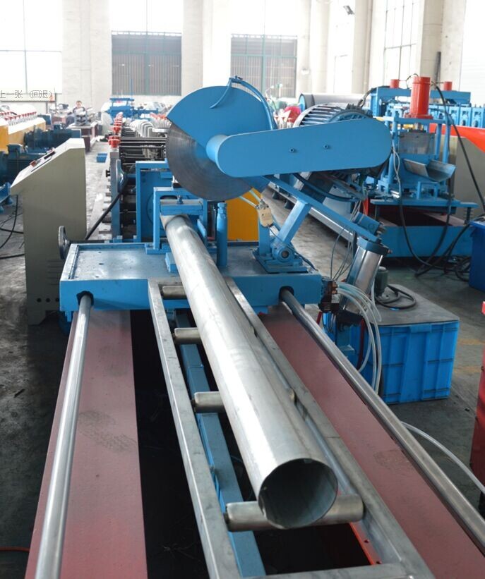Gear Box Driving Stable Round Pipe Roll Forming Machine Argon Arc Welding Type Fully Automatic Control By PLC