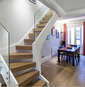 Quality Oak wood stair treads supplier from foshan wholesale