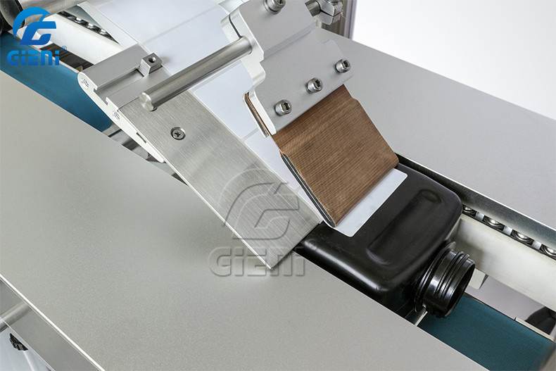 SUS304 frame Top And Bottom Labeling Machine 250pcs/min Automatic Sticker Labeling