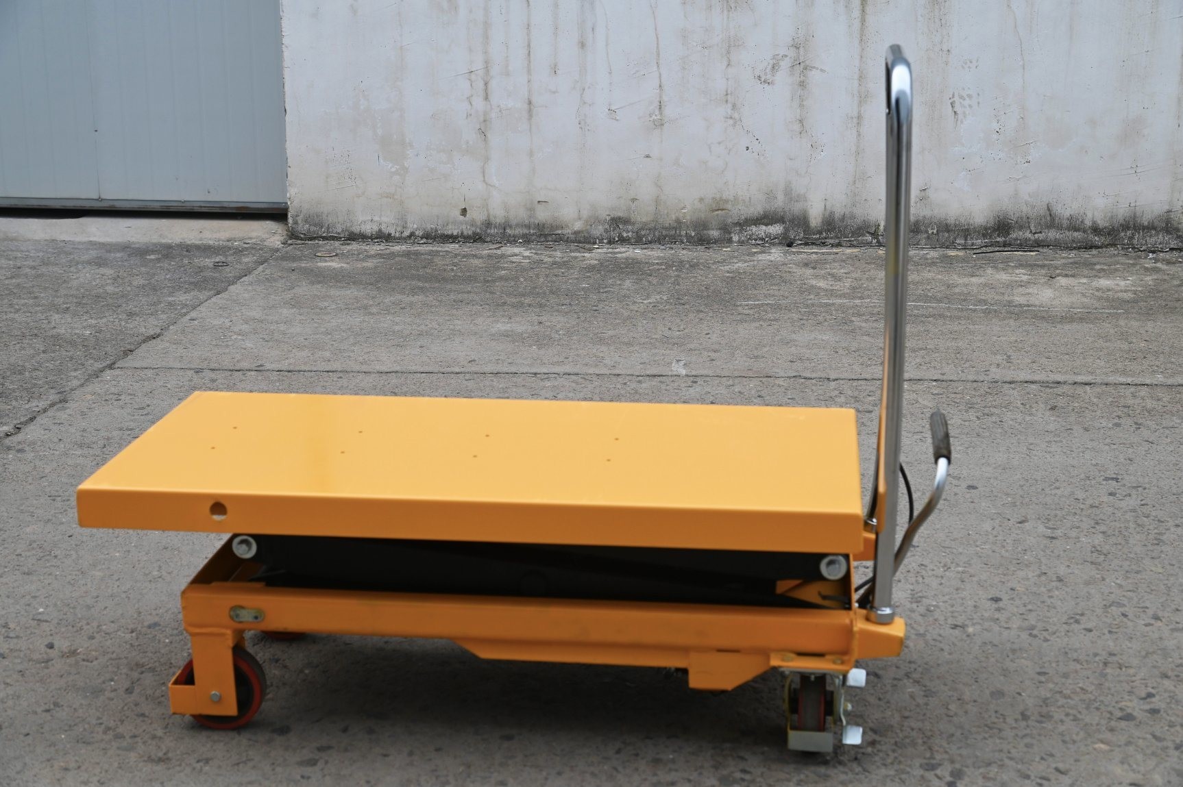 Heavy Duty Hydraulic Table Lifter 105 Kg Service Weight 950 Mm Lifting Height Foot Pedal Operation