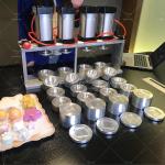 Affordable Pneumatic At Home Bath Bomb Hand Press Machine for DIY Shampoo Bar