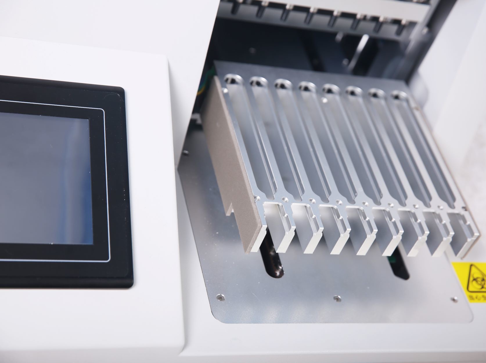 POCT Automatic Chemiluminescence Immunoassay Analyzer