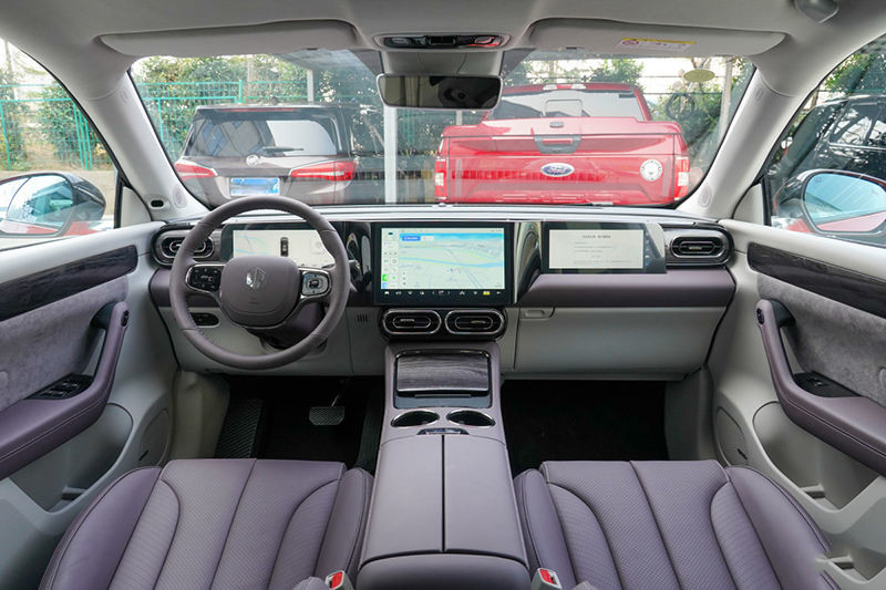High Speed Pure Electric Cars Leapmotor C11 CLTC 650km Electric Car SUV 170km/h