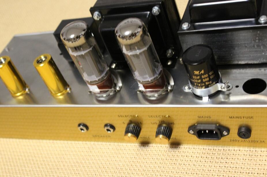 Custom Grand JTM45 Handmade Amp Head 50W in Black with Imported Gold Stripe AAAAA Grade Cabinet