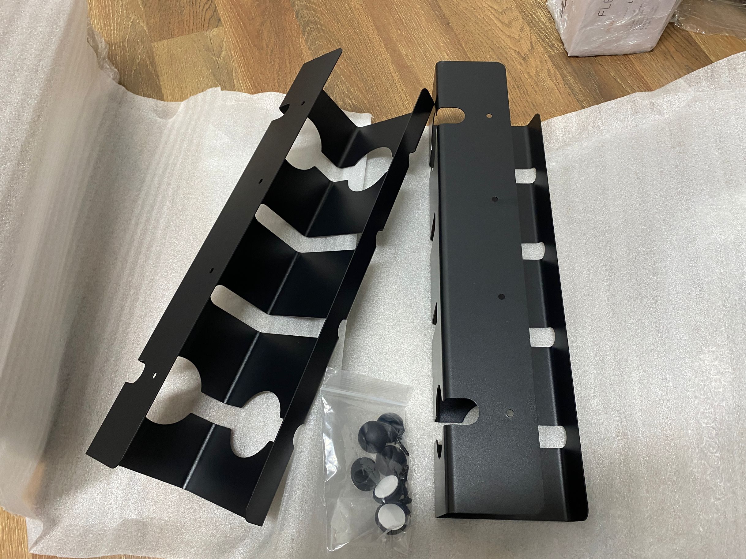 Optimize Your Workplace with our Cable Tray Desk Management Set and Mounting Accessories