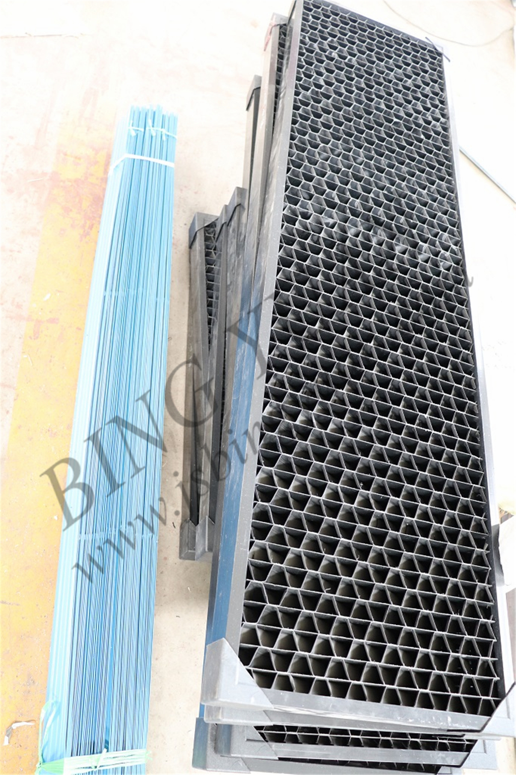 Silver R404A Evaporative Condenser Aluminum Refrigeration Row