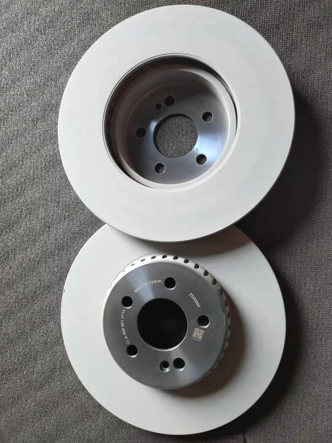Auto Internally Vented Brake Disc A0004212712 0004212712 For Benz C-CLASS W205