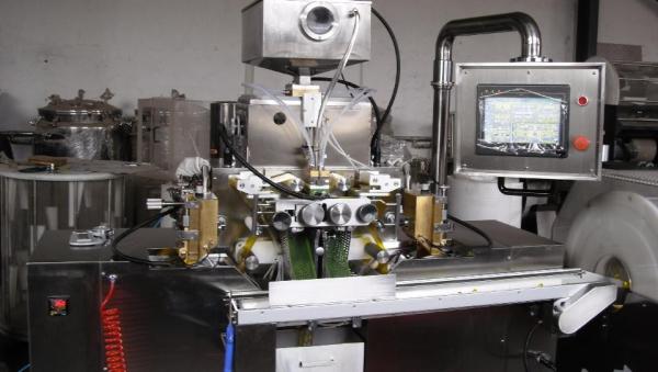 Vegan Soft Capsule Pharmaceutical Machinery For Fish Oil , Vitamin E , Paintball